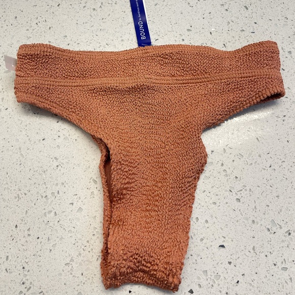 BOUND BY BOND-EYE The Savannah Bikini Bottoms in Bronzed up - Picture 2 of 7